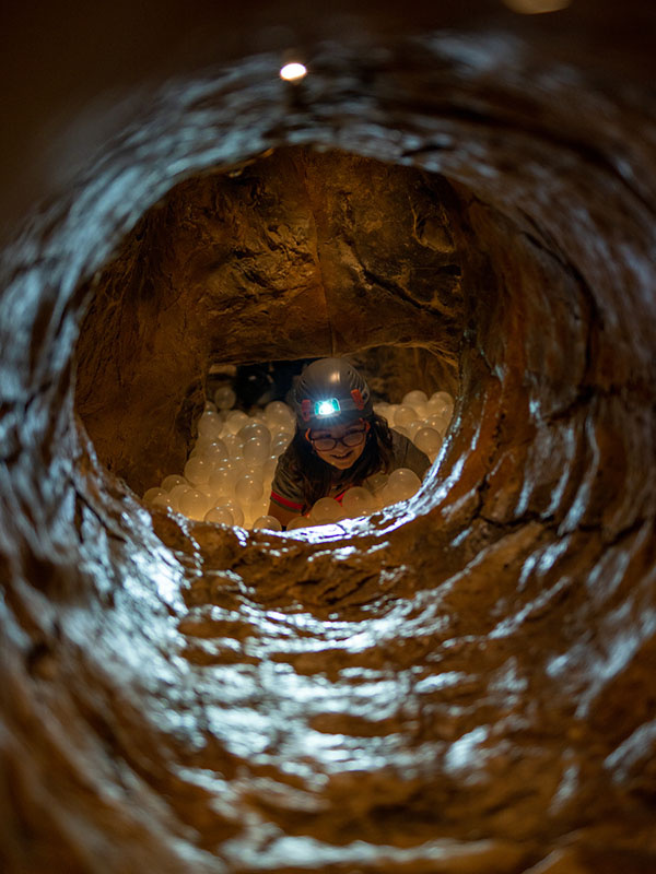 Höhlenforschung magische Höhle Kind Rennaz Waadt