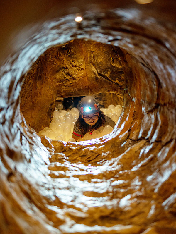 Kids adventure caving Rennaz Vaud